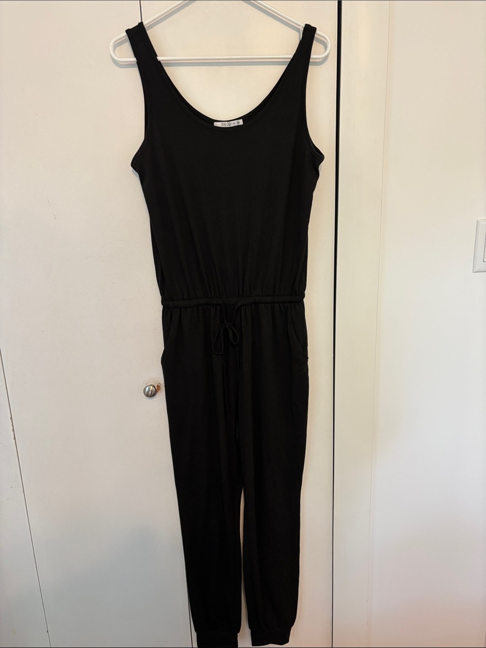 ReoRia Black Sleeveless Drawstring Waist Jumpsuit